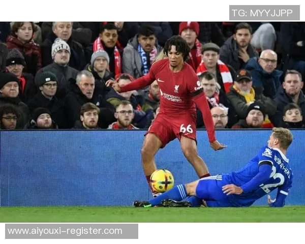 足总杯激战利物浦大胜曼联乌龙球成比赛转折点精彩集锦回顾